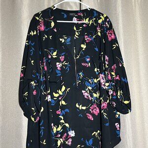 Torrid Size 4 3/4 Sleeve pullover